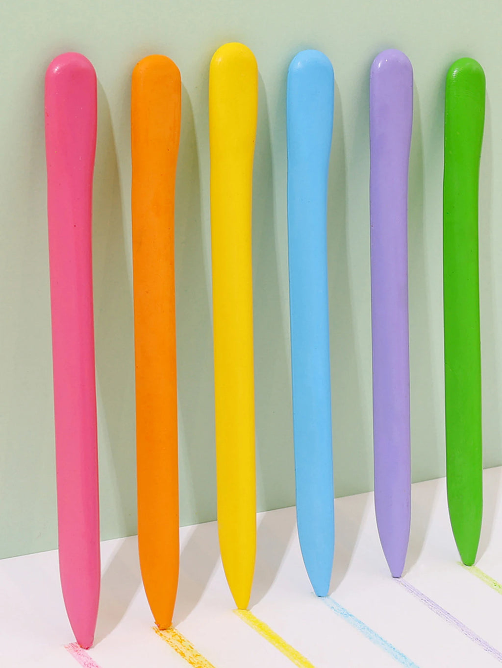 Non-dirty Hand Plastic Crayons