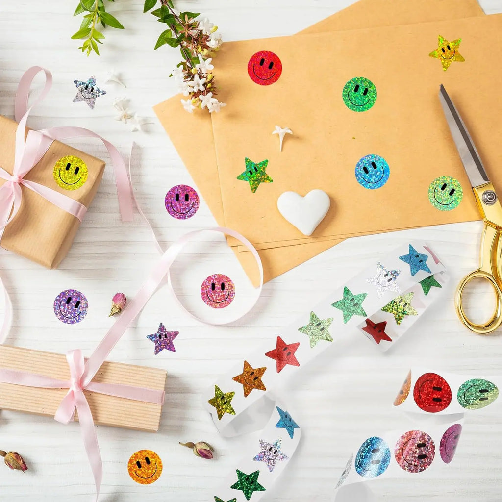 500 Pcs 1in. Smile Face Stickers Roll