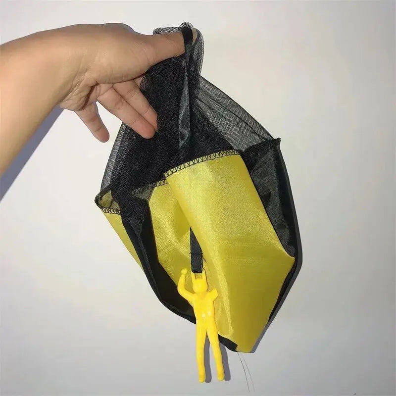 4pcs Color Random Hand Throwing Parachute